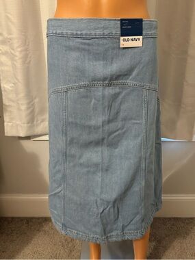 Great Old Navy size 8 drapey denim blue A-line jean skirt high waist new